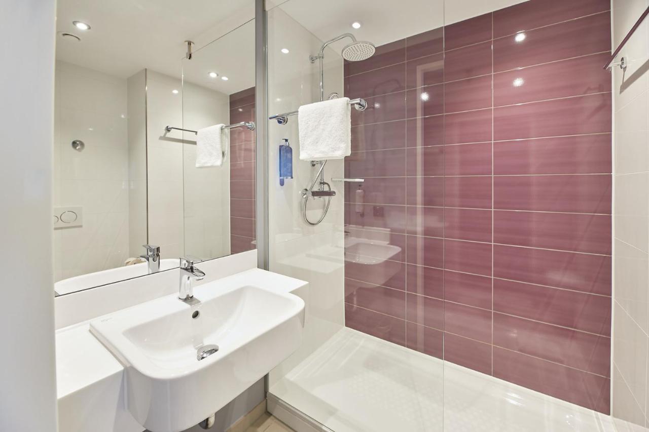Premier Inn Karlsruhe City Am Wasserturm Dış mekan fotoğraf